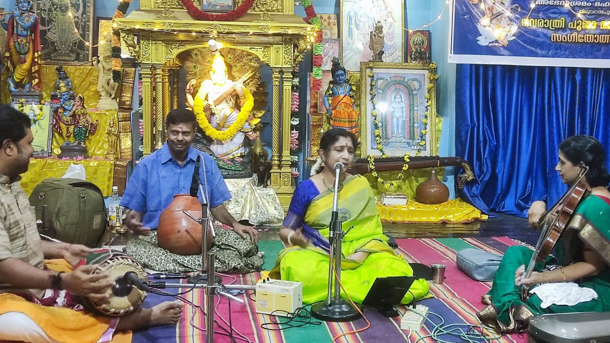 Navaratri Pooja Sangeetholsavam 21