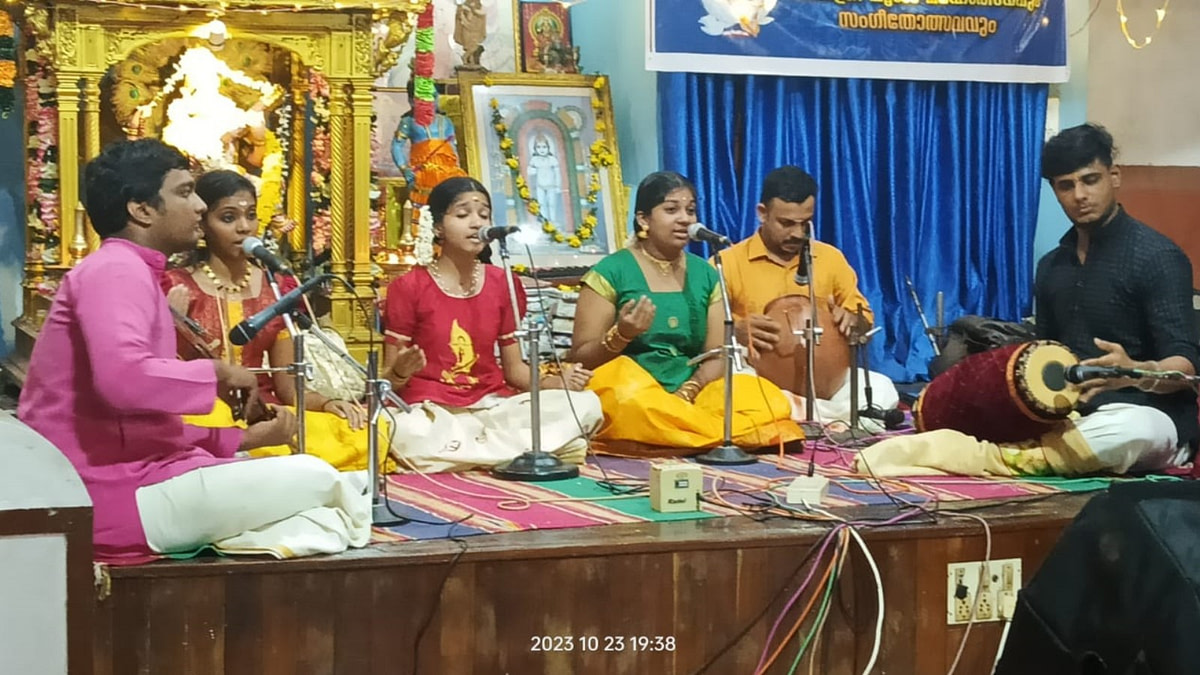 Navaratri Pooja Sangeetholsavam 5